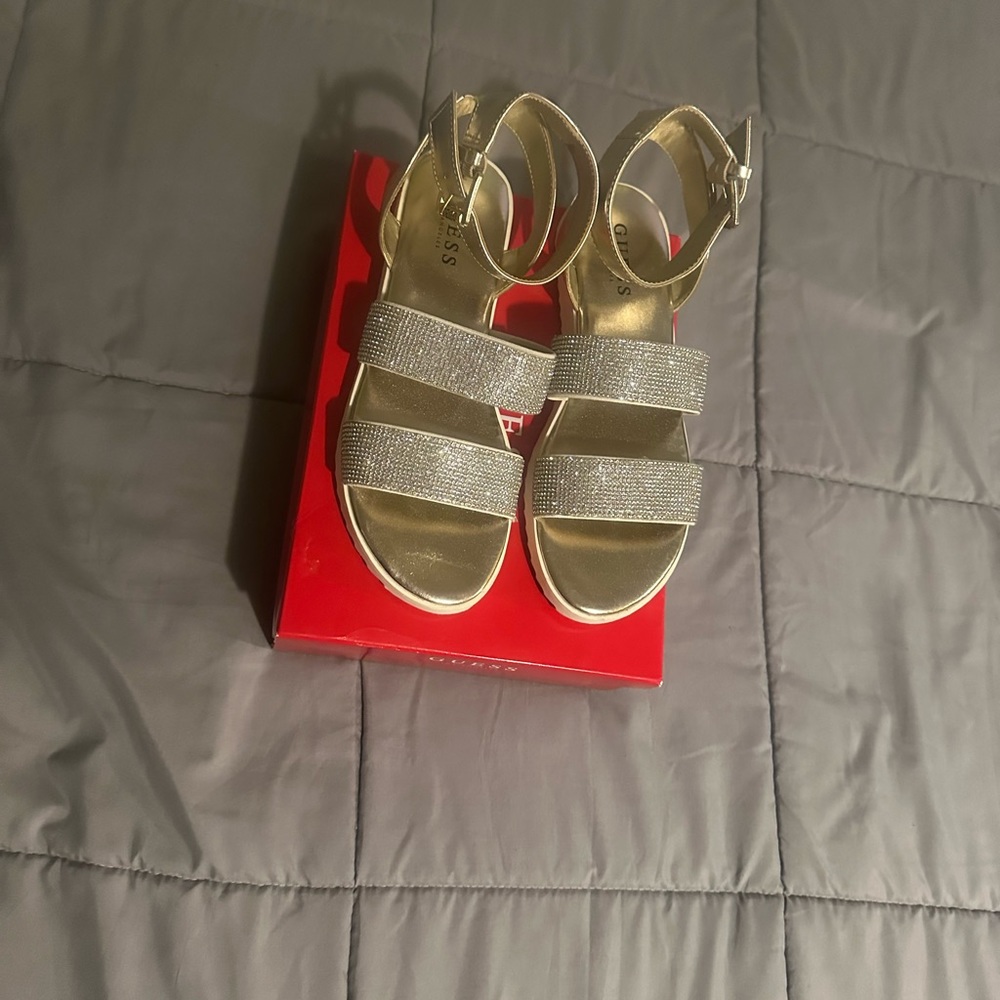 Women’s sandals brand guess size 8